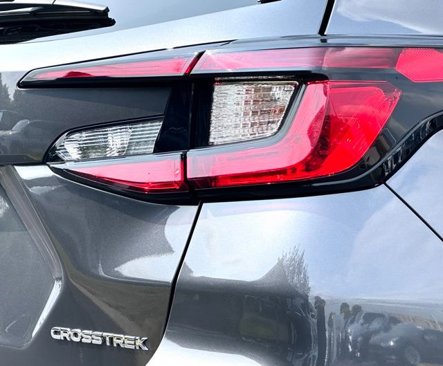 Used 2024 Subaru Crosstrek 2.0i Premium image 12
