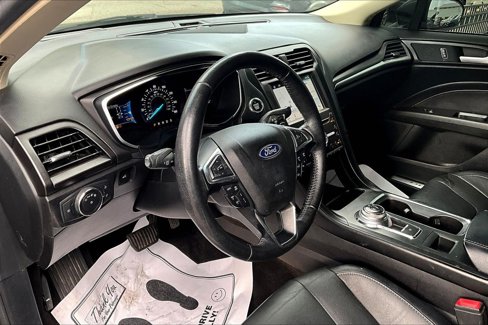 Used 2019 Ford Fusion Titanium image 13