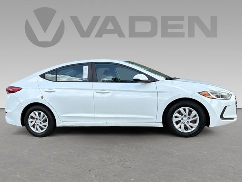 Used 2017 Hyundai Elantra SE image 6