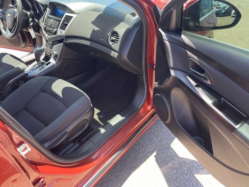 Used 2012 Chevrolet Cruze LT image 13