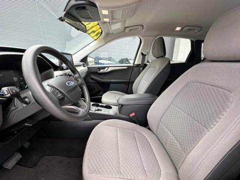 Used 2021 Ford Escape SE image 23