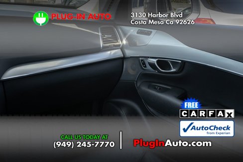 Used 2016 Volvo XC90 T6 Momentum w/ Vision Package image 20