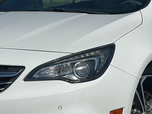 Used 2016 Buick Cascada Premium image 4