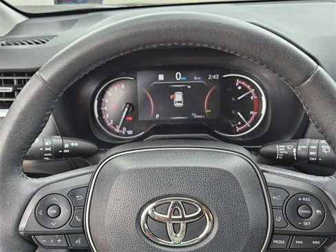 Used 2023 Toyota RAV4 XLE Premium image 25
