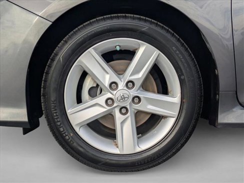 Used 2014 Toyota Camry SE image 21