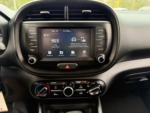 Used 2021 Kia Soul LX image 21