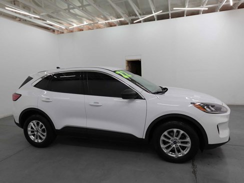 Used 2022 Ford Escape SE image 4