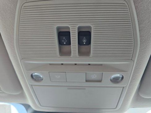 New 2025 Nissan Kicks SR w/ SR Premium Package image 37