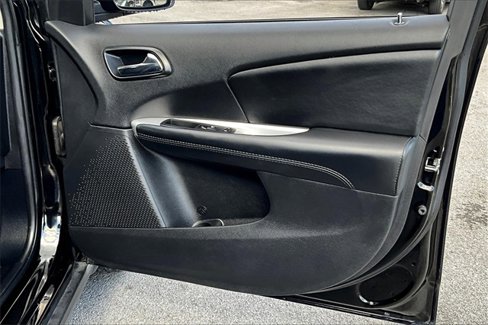 Used 2020 Dodge Journey SE w/ SE Popular Equipment Group image 19