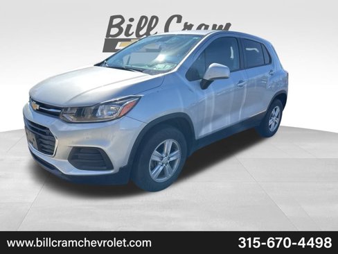 Used 2022 Chevrolet Trax LS w/ Tint and Cruise Package image 8