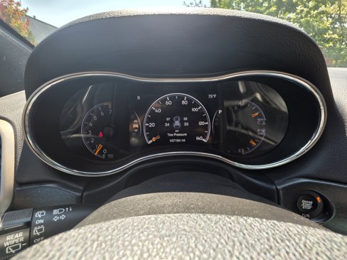 Used 2017 Jeep Grand Cherokee Laredo image 20