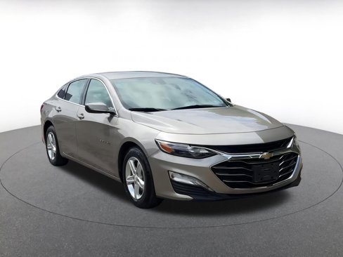 Used 2023 Chevrolet Malibu LT w/ Driver Confidence Package image 3