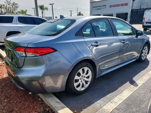 Used 2022 Toyota Corolla LE image 4