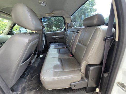 Used 2014 Chevrolet Silverado 2500 W/T image 26