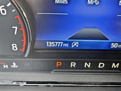 Used 2020 Ford Explorer XLT image 25