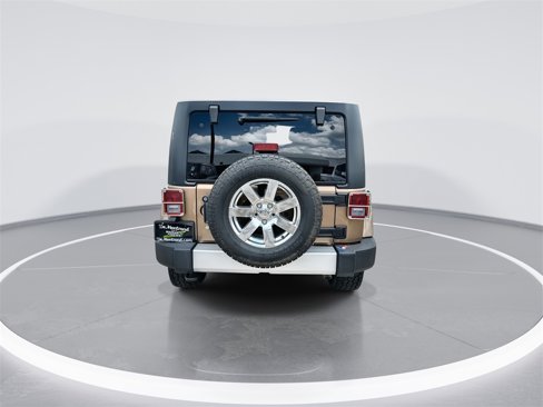 Used 2015 Jeep Wrangler Unlimited Sahara w/ Connectivity Group image 7