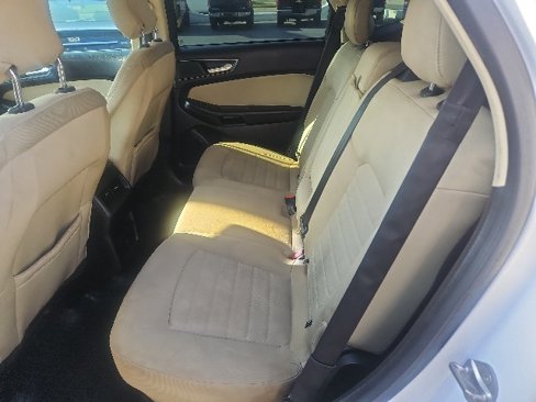 Used 2018 Ford Edge SE w/ Cargo Accessory Package image 7