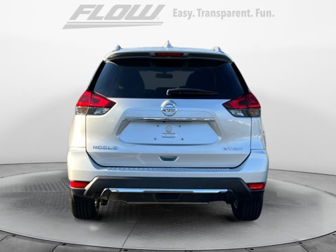 Used 2018 Nissan Rogue SV w/ Premium Package image 7