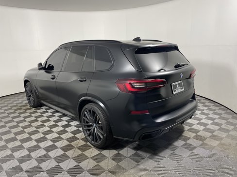 Used 2022 BMW X5 xDrive40i w/ M Sport Package image 3