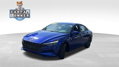 Used 2023 Hyundai Elantra SEL image 3