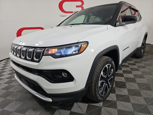 Certified 2022 Jeep Compass Limited image 3