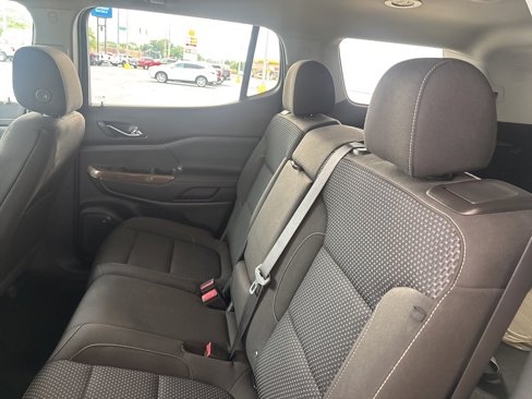 Used 2020 GMC Acadia SLE image 23