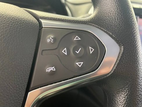 Used 2020 Chevrolet Traverse LS image 17