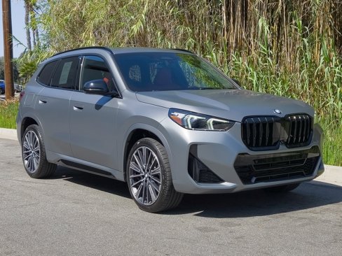 Used 2023 BMW X1 xDrive28i w/ Premium Package image 2