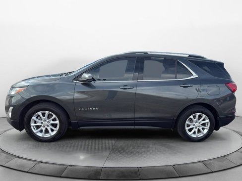 Used 2019 Chevrolet Equinox LT image 2