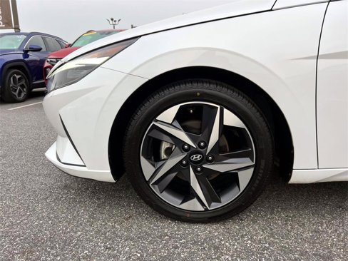 Certified 2023 Hyundai Elantra SEL w/ Convenience Package image 9
