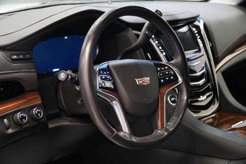 Used 2020 Cadillac Escalade ESV Luxury w/ LPO, Radiant Package image 12