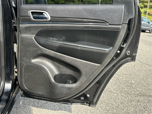 Used 2019 Jeep Grand Cherokee Limited image 16