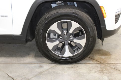 Used 2024 Jeep Grand Cherokee Limited 4xe image 50