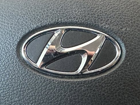 Used 2019 Hyundai Santa Fe SEL image 11