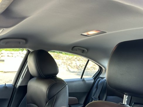 Used 2015 Chevrolet Cruze LT image 15