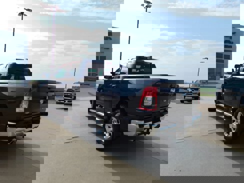Used 2021 RAM 1500 Big Horn image 3