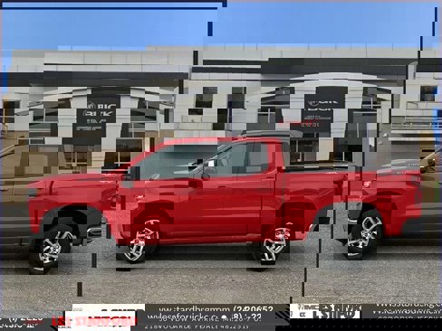 Used 2021 Chevrolet Silverado 1500 LT w/ Bed Protection Package image 2