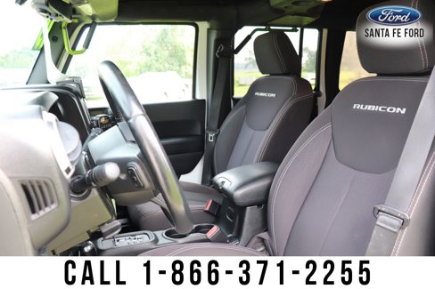 Used 2015 Jeep Wrangler Unlimited Rubicon w/ Connectivity Group image 18