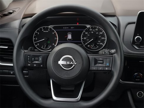 Used 2022 Nissan Rogue SV image 14