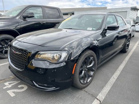 Used 2022 Chrysler 300 S image 3