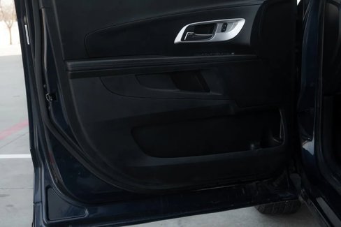 Used 2017 Chevrolet Equinox LS image 36