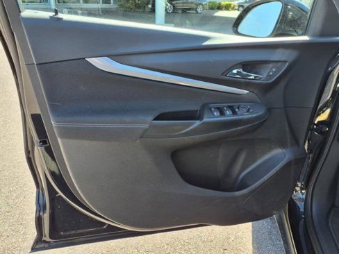 Used 2023 Chevrolet Bolt EUV LT image 13