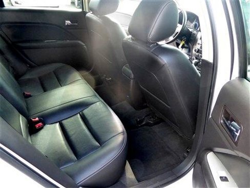 Used 2011 Ford Fusion SEL w/ 302A Rapid Spec Order Code image 19