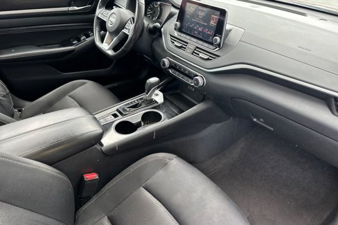 Certified 2021 Nissan Altima 2.5 SV w/ SV Premium Package image 15