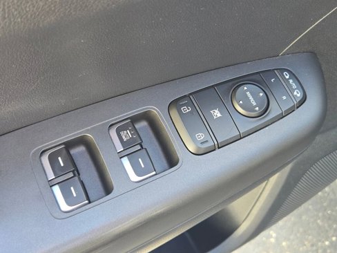 Used 2020 Kia Sportage LX w/ LX Popular Package image 19