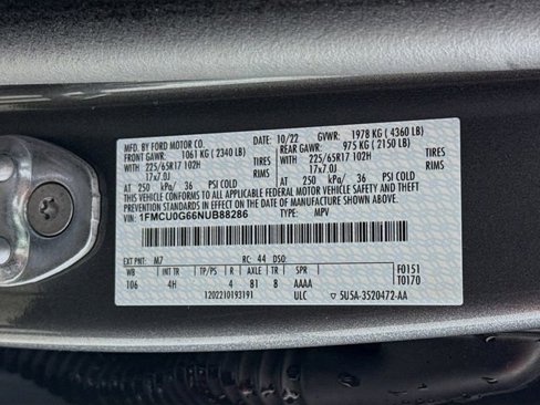 Used 2022 Ford Escape SE w/ Cold Weather Package image 30