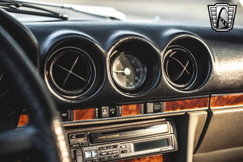 Used 1985 Mercedes-Benz 380 SL image 24