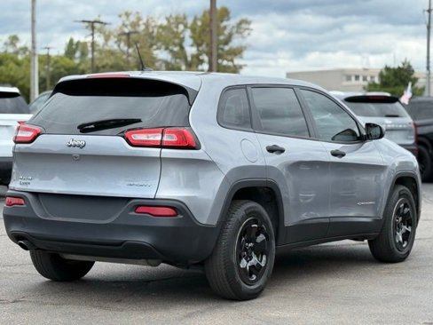 Used 2016 Jeep Cherokee Sport w/ Cold Weather Group image 39