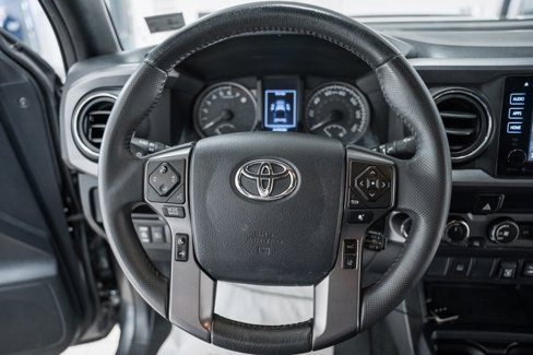 Used 2019 Toyota Tacoma TRD Off-Road image 40