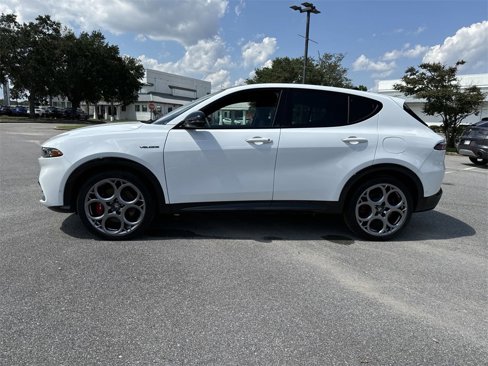 New 2024 Alfa Romeo Tonale Veloce image 5